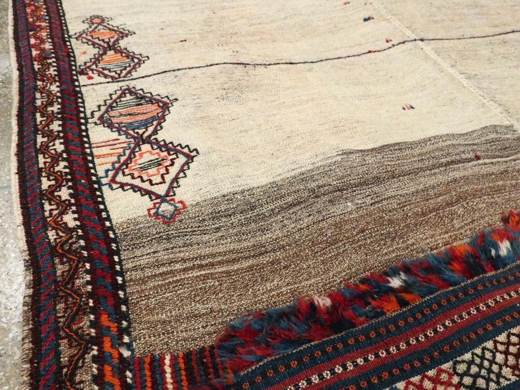 Handgefertigter persischer Flachgewebe-Kelim-Akzentteppich aus der Mitte des 20. Jahrhunderts (Handgewebt) im Angebot