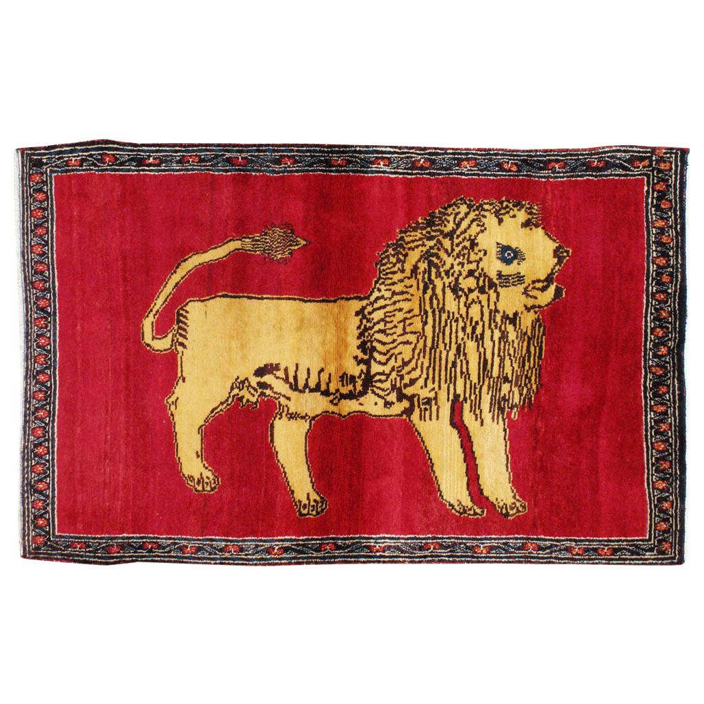 Handgefertigter persischer Gabbeh-Teppich mit Bild-Löwen-Akzent, Mitte des 20. Jahrhunderts