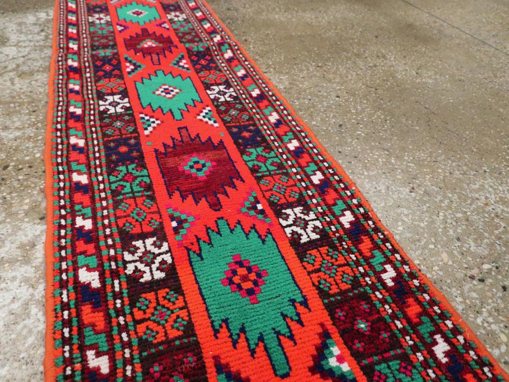 Mid-20th Century Handmade Persian Hamadan Runner In Excellent Condition For Sale In New York, NY