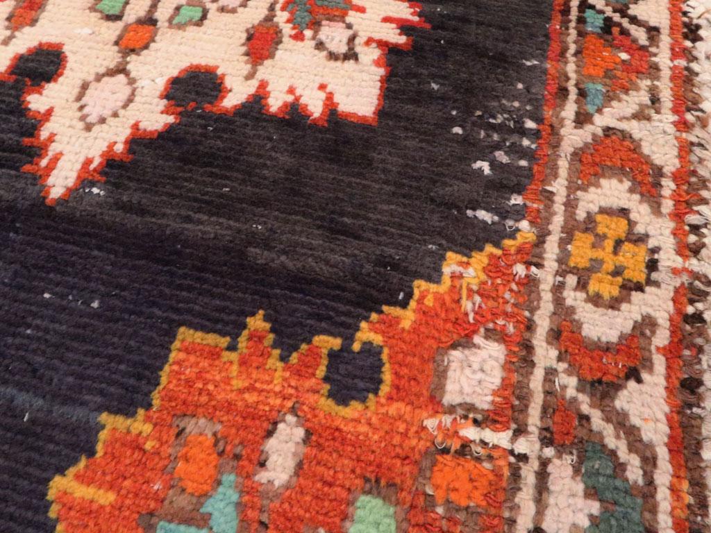Mid-20th Century Handmade Persian Hamadan Throw Rug In Good Condition For Sale In New York, NY