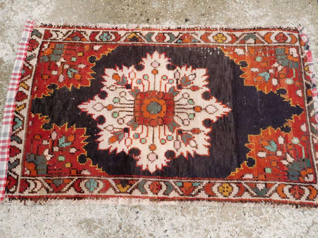 Mid-20th Century Handmade Persian Hamadan Throw Rug For Sale 1
