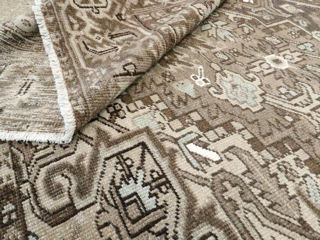 Mid-20th Century Handmade Persian Heriz Small Room Size Carpet For Sale 4