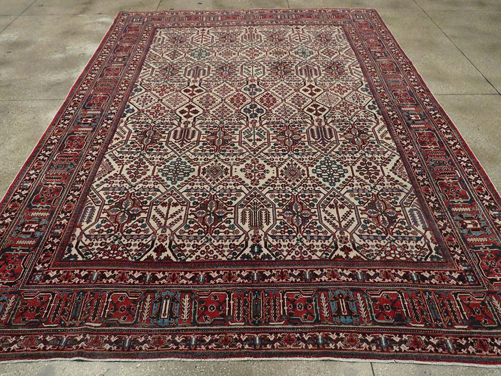Mid-20th Century Handmade Persian Joshegan Room Size Carpet in Cream and Red In Excellent Condition For Sale In New York, NY