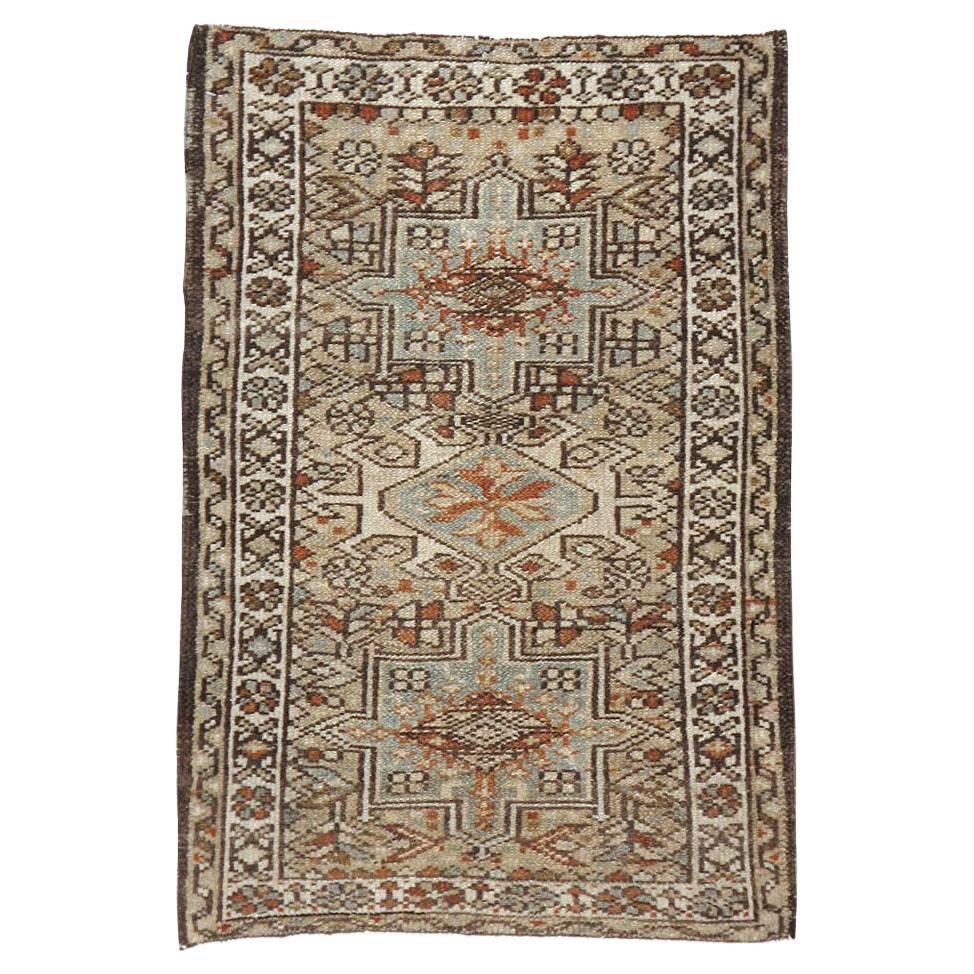 Handgefertigter persischer Karajeh-Teppich aus der Mitte des 20. Jahrhunderts