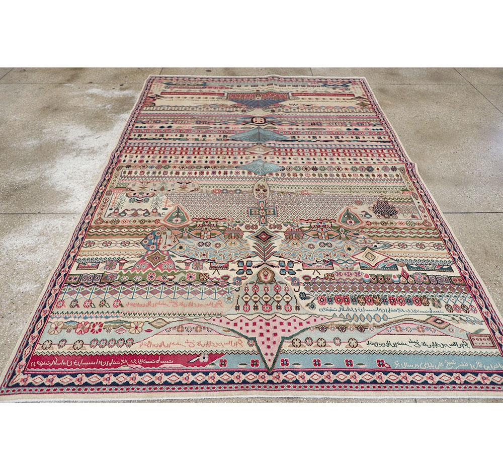 Mid-20th Century Handmade Persian Kashan Accent Carpet In Excellent Condition For Sale In New York, NY