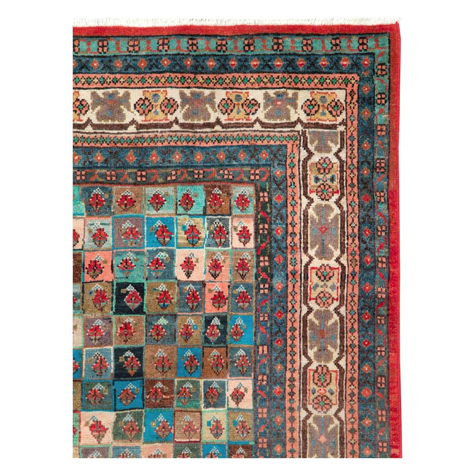 Handgefertigter persischer Mahal-Akzentteppich aus der Mitte des 20. Jahrhunderts (Rustikal) im Angebot