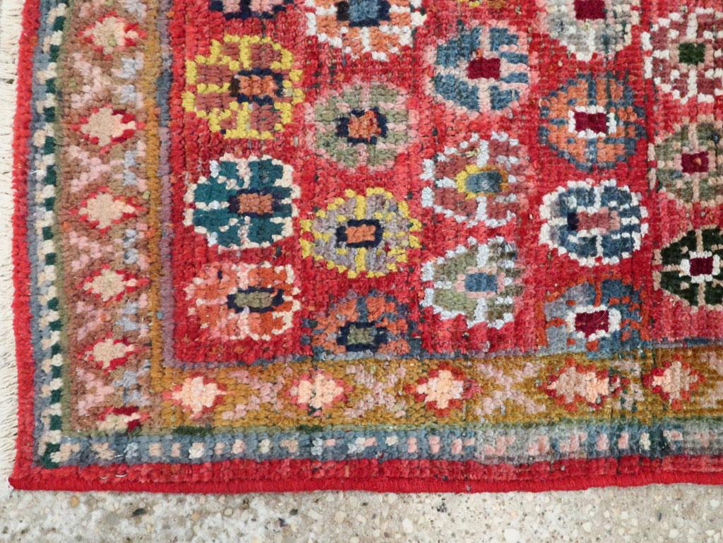 Hand-Knotted Mid-20th Century Handmade Persian Mahal Small Throw Rug For Sale