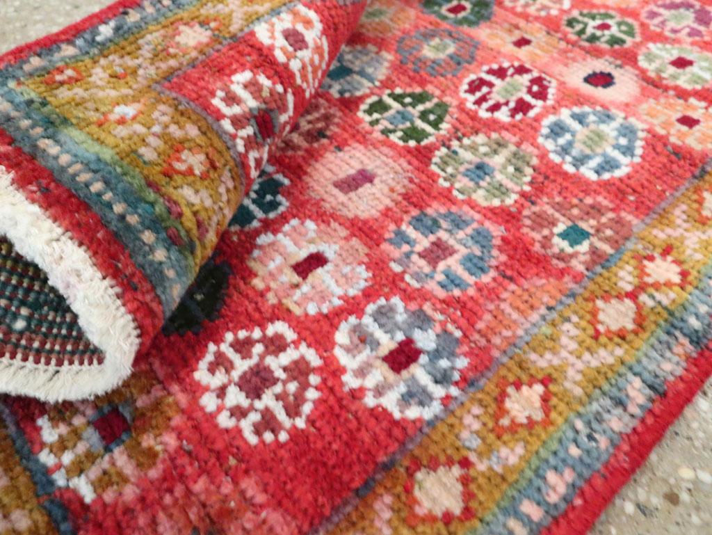 Wool Mid-20th Century Handmade Persian Mahal Small Throw Rug For Sale