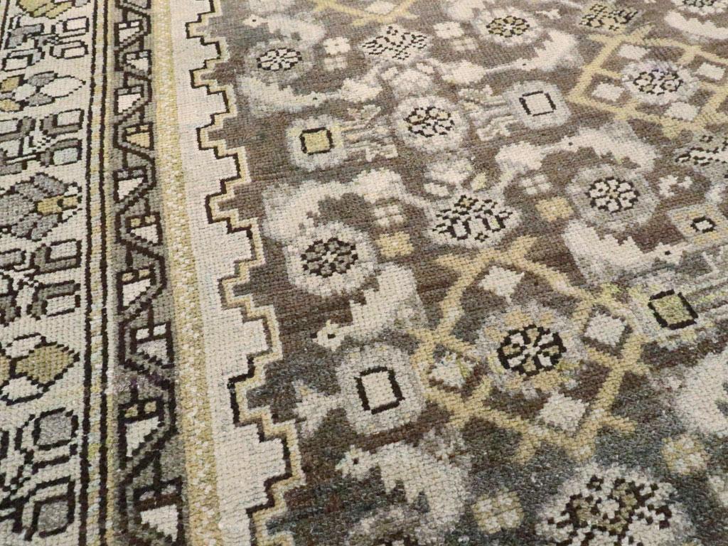 Rustico Tappeto d'accento persiano Malayer fatto a mano della metà del XX secolo in vendita