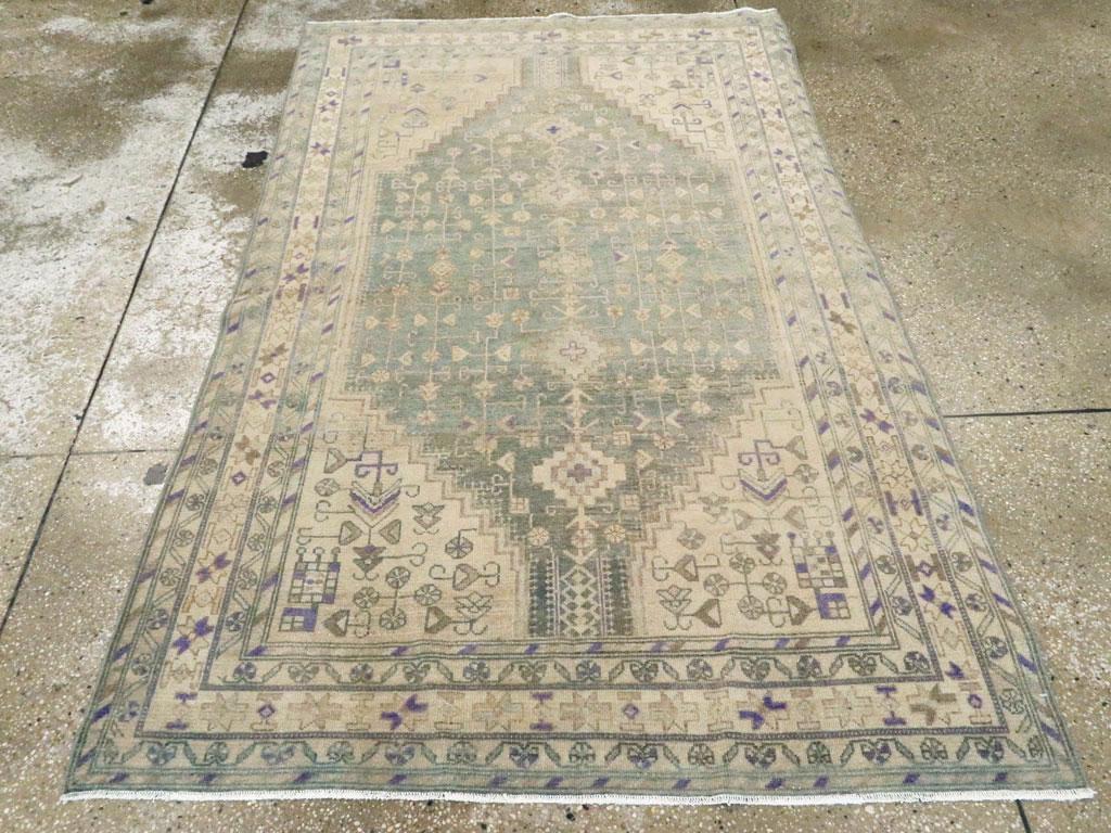 Handgefertigter persischer Malayer-Akzentteppich aus der Mitte des 20. Jahrhunderts (Persisch) im Angebot