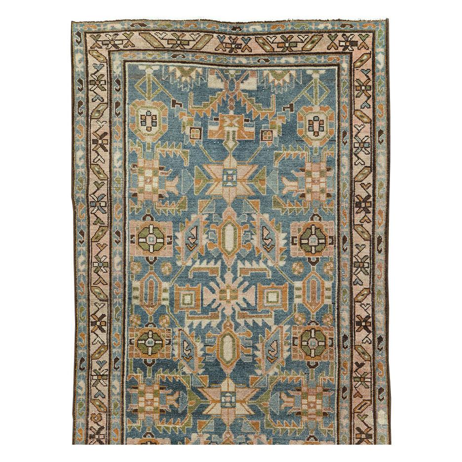 Un long chemin de table persan vintage Malayer, fabriqué à la main au milieu du 20e siècle.

Mesures : 3' 8