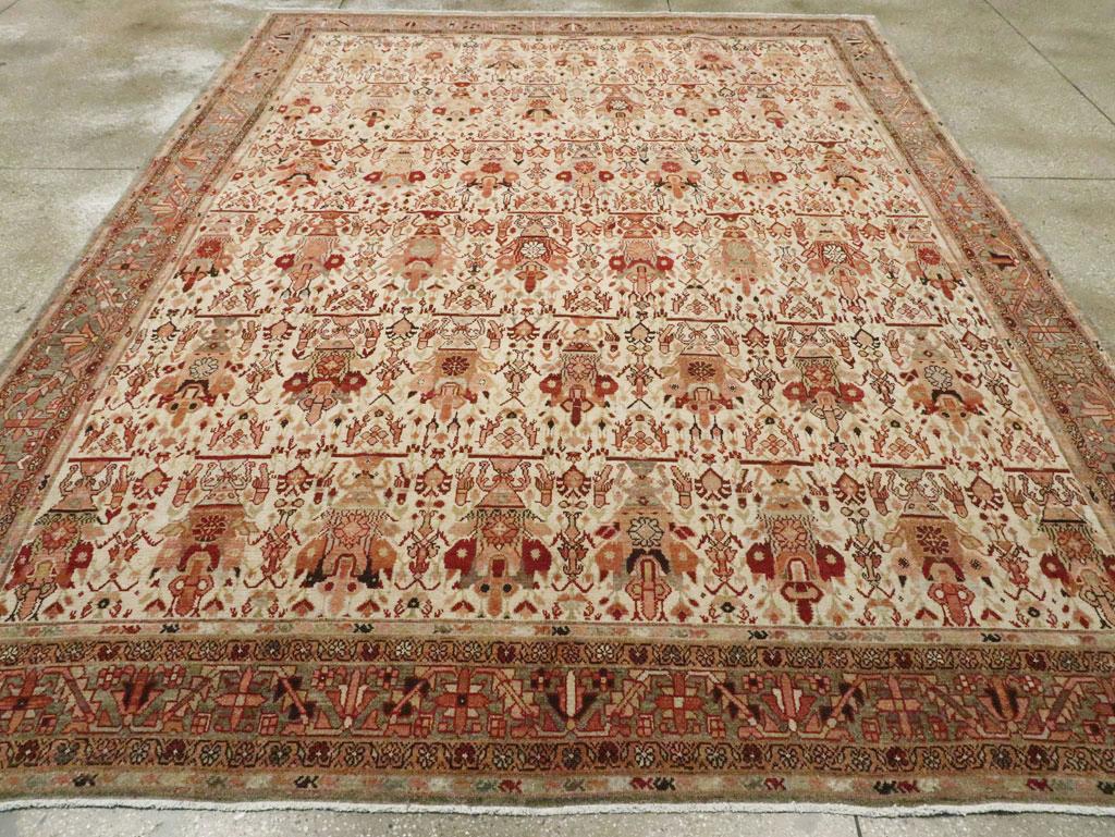 Mid-20th Century Handmade Persian Malayer Room Size Carpet in Grey, Red, & Ivory In Excellent Condition For Sale In New York, NY