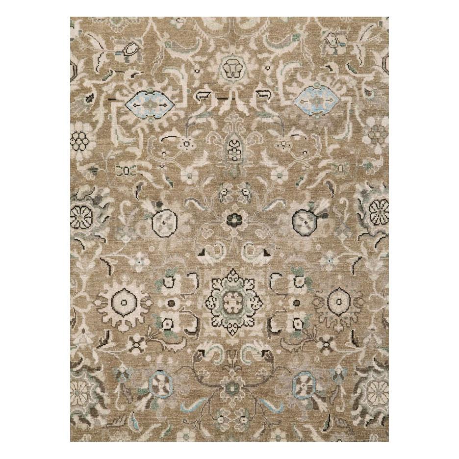 Un tapis d'accent rustique Persan Malayer vintage, fabriqué à la main au milieu du 20e siècle.

Mesures : 7' 0
