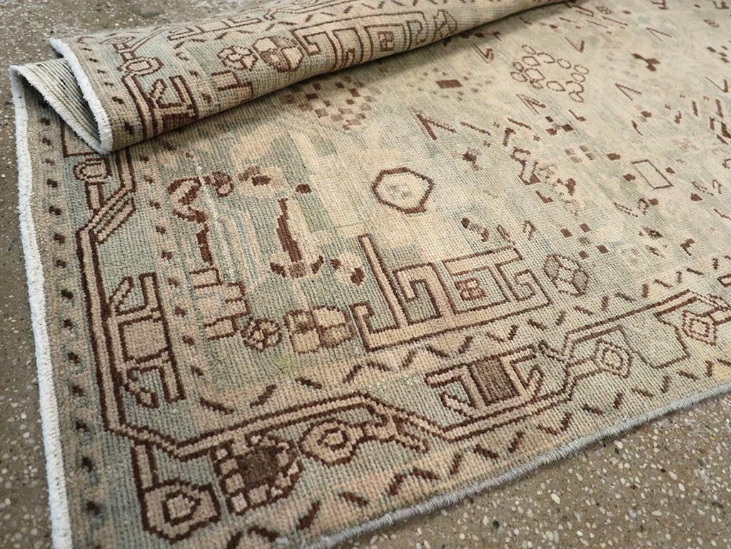 Laine Tapis persan Malayer décoratif fait à la main du milieu du 20e siècle en vente