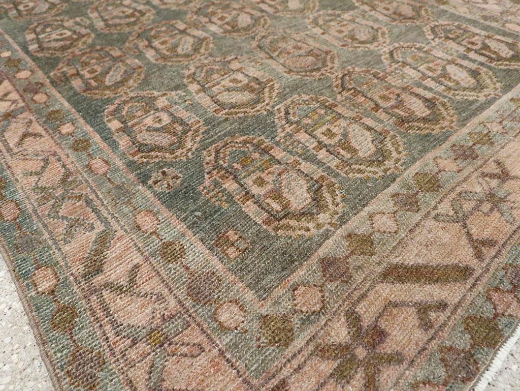 Handgefertigter persischer Malayer-Teppich aus der Mitte des 20. Jahrhunderts (Wolle) im Angebot