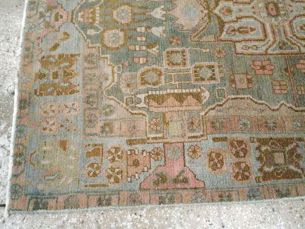 20ième siècle Tapis persan Malayer décoratif fait à la main du milieu du 20e siècle en vente
