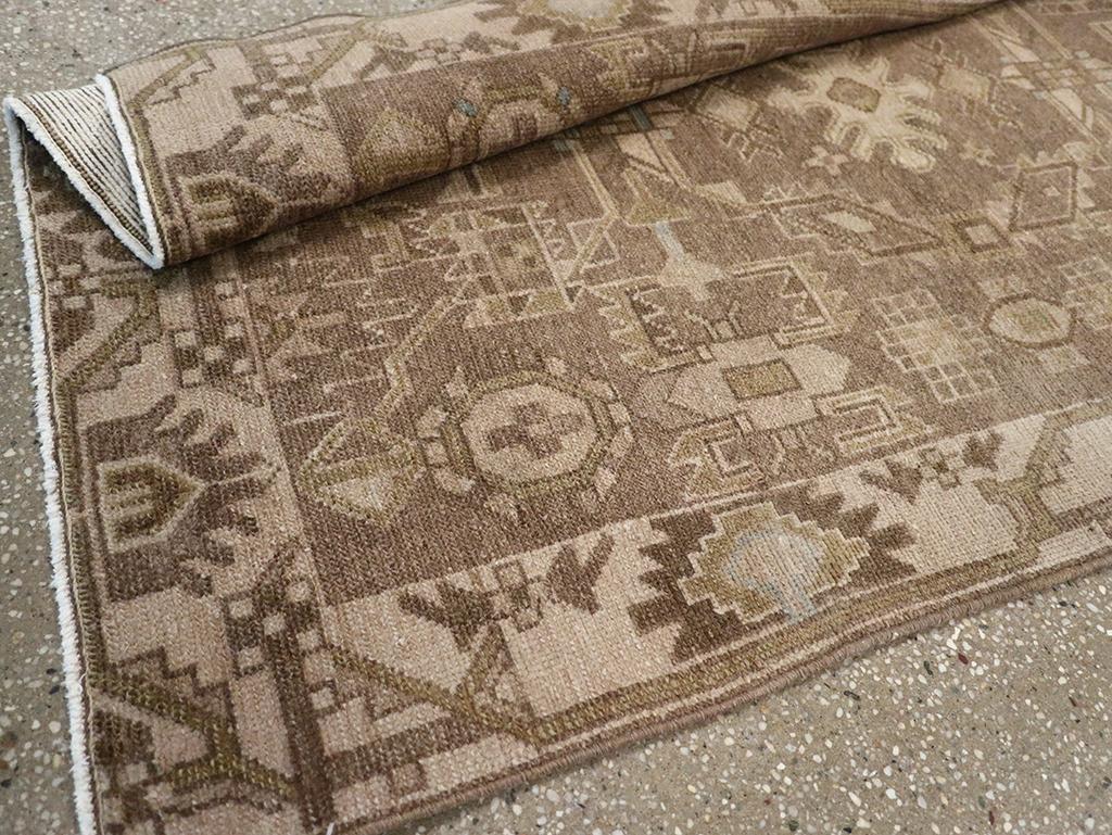 Handgefertigter persischer Malayer-Teppich aus der Mitte des 20. Jahrhunderts im Angebot 1