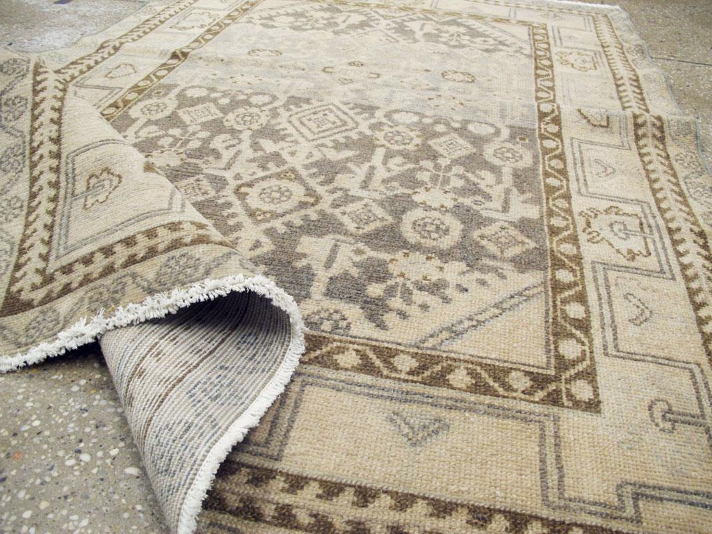 Handgefertigter persischer Malayer-Teppich aus der Mitte des 20. Jahrhunderts im Angebot 2