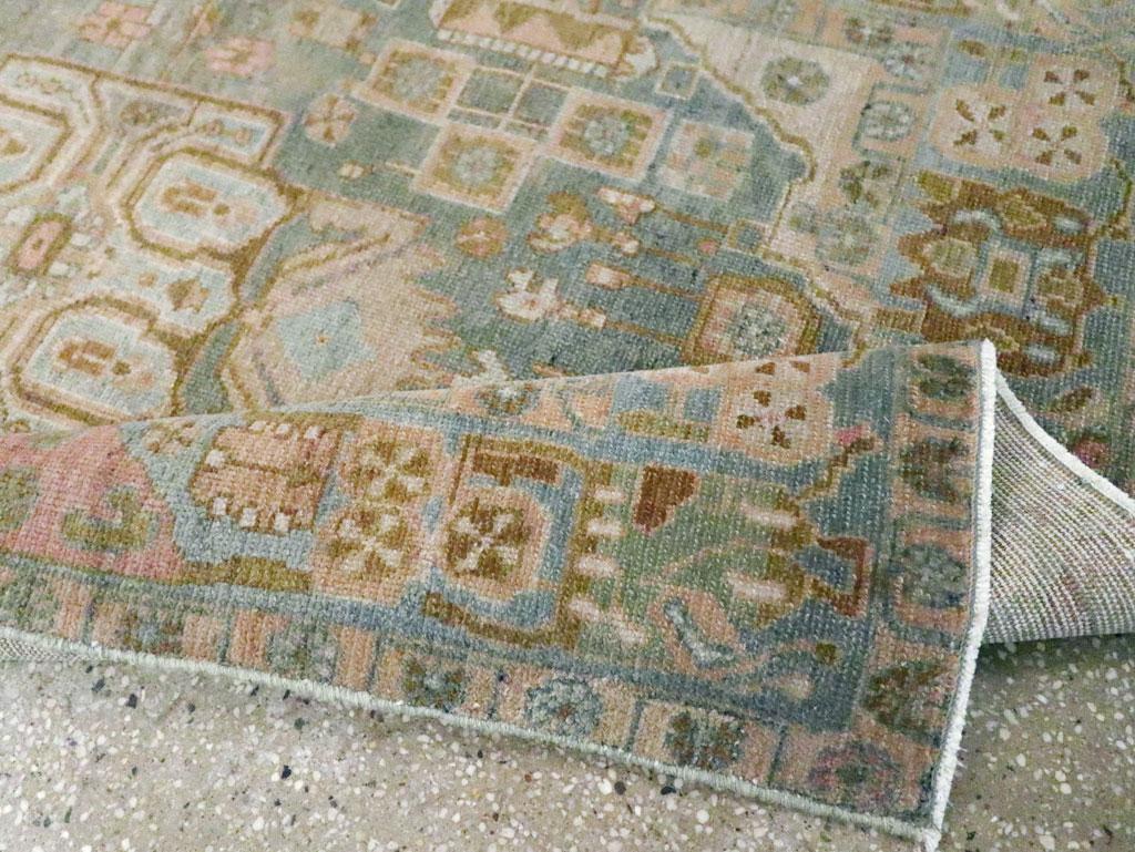 Tapis persan Malayer décoratif fait à la main du milieu du 20e siècle en vente 1