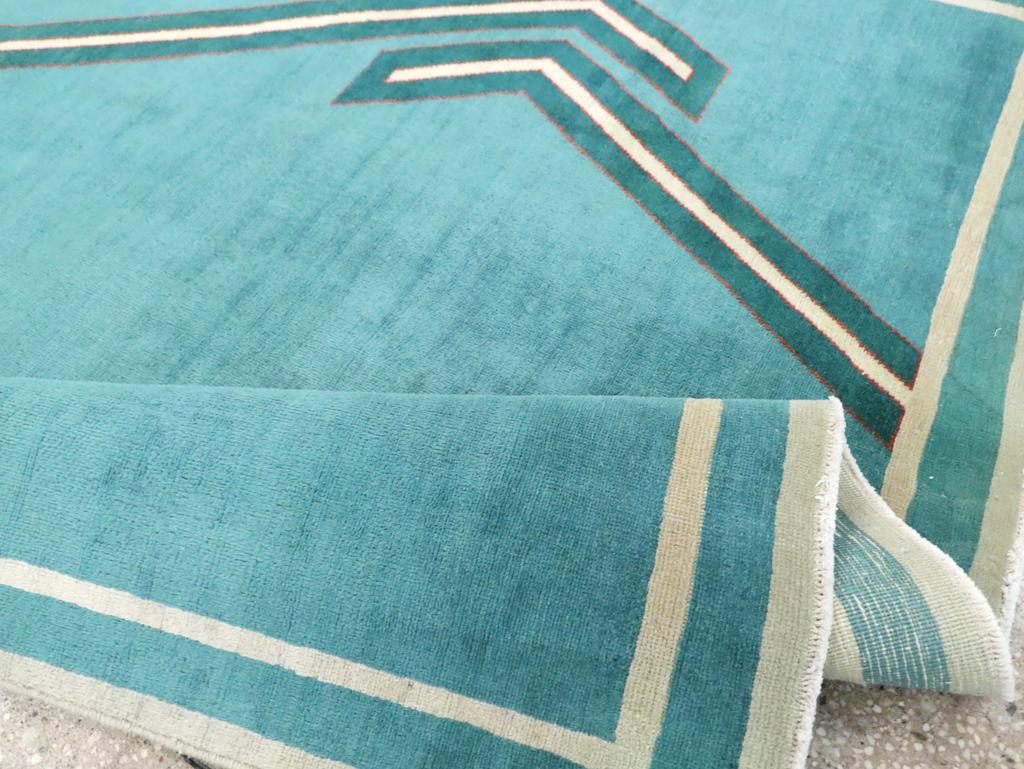 Handgefertigter persischer Mashad-Art-déco-Teppich mit quadratischem Akzent, Mitte des 20. Jahrhunderts (Wolle) im Angebot