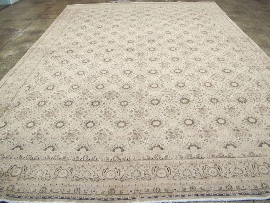 Mid-20th Century Handmade Persian Mashad Large Room Size Carpet In Excellent Condition In New York, NY