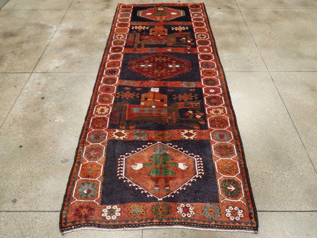 Mid-20th Century Handmade Persian Pictorial Bakhtiari Tribal Gallery Rug In Good Condition For Sale In New York, NY