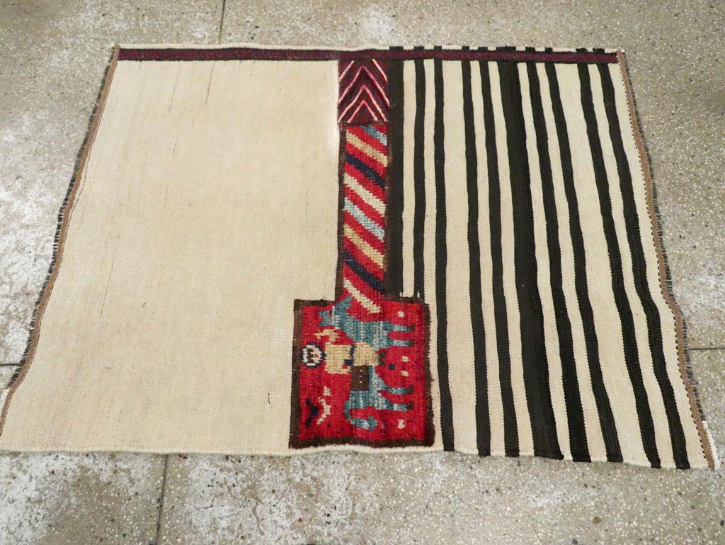 Mid-20th Century Handmade Persian Pictorial Flatweave Kilim Throw Rug In Excellent Condition For Sale In New York, NY