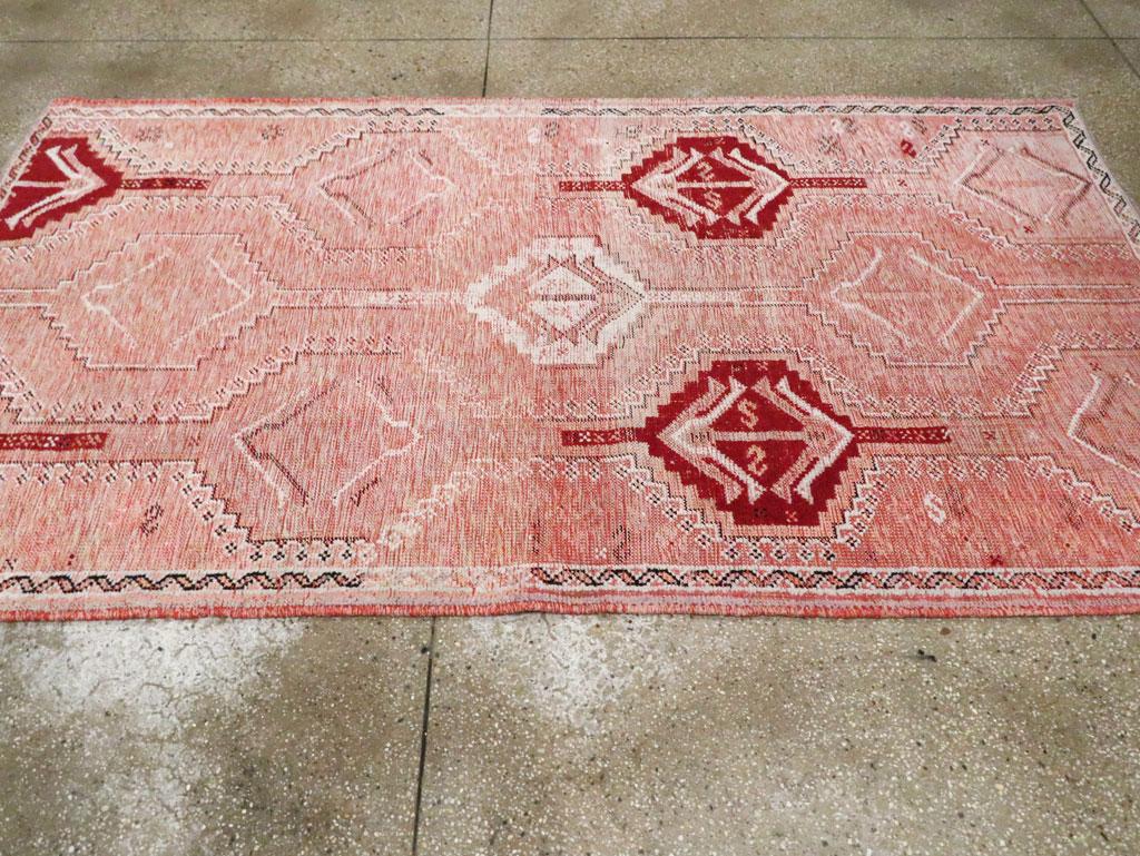 Wool Mid-20th Century Handmade Persian Shiraz Accent Rug For Sale