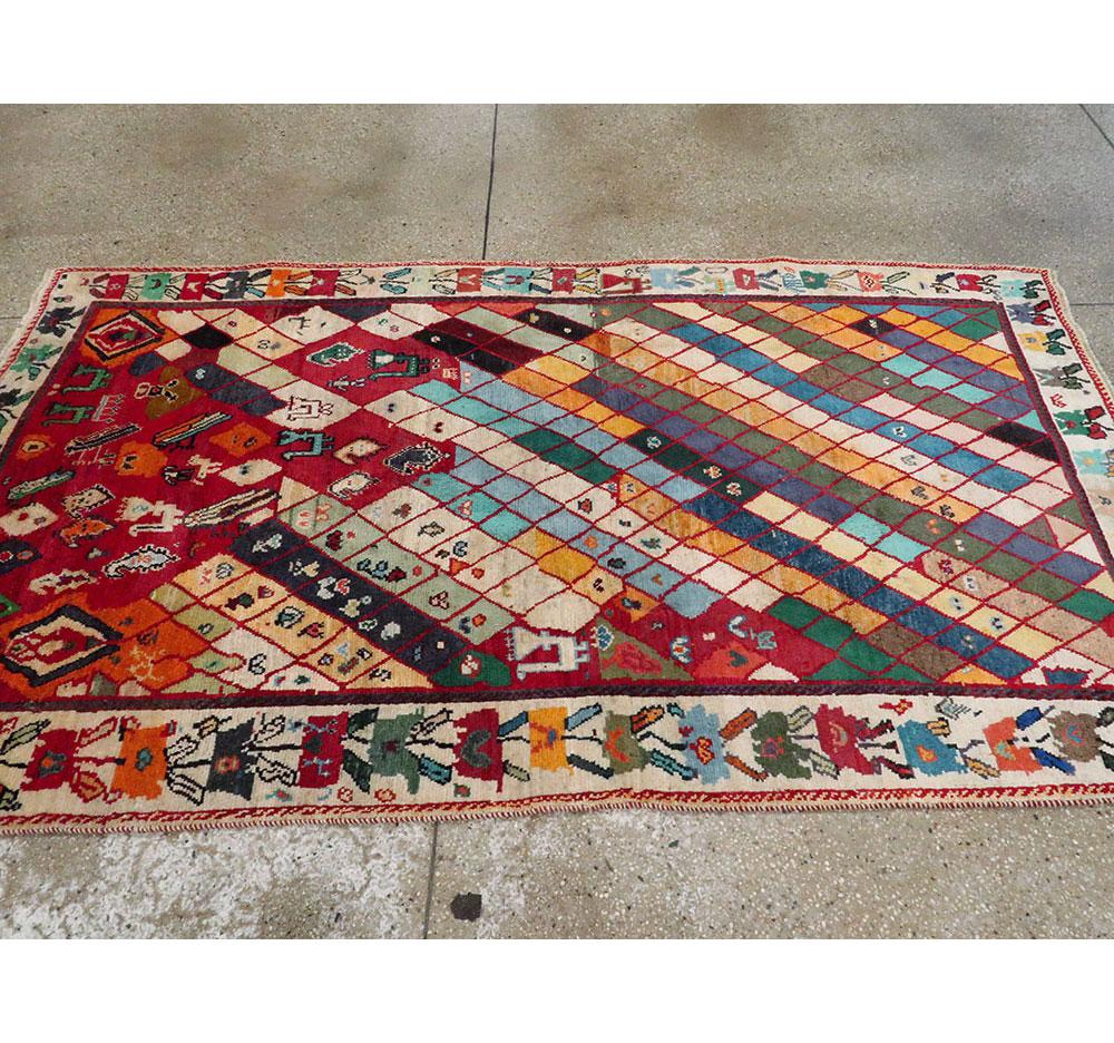 Mid-20th Century Handmade Persian Shiraz Accent Rug For Sale 3