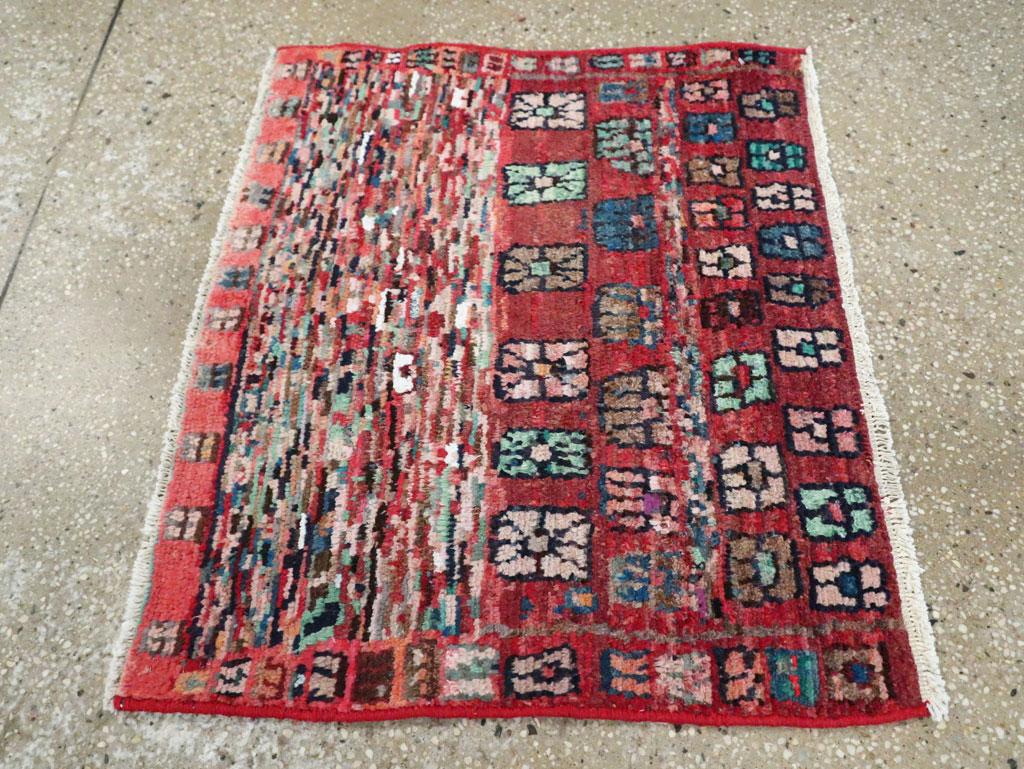 Hand-Knotted Mid-20th Century Handmade Persian Shiraz Contemporary Throw Rug For Sale