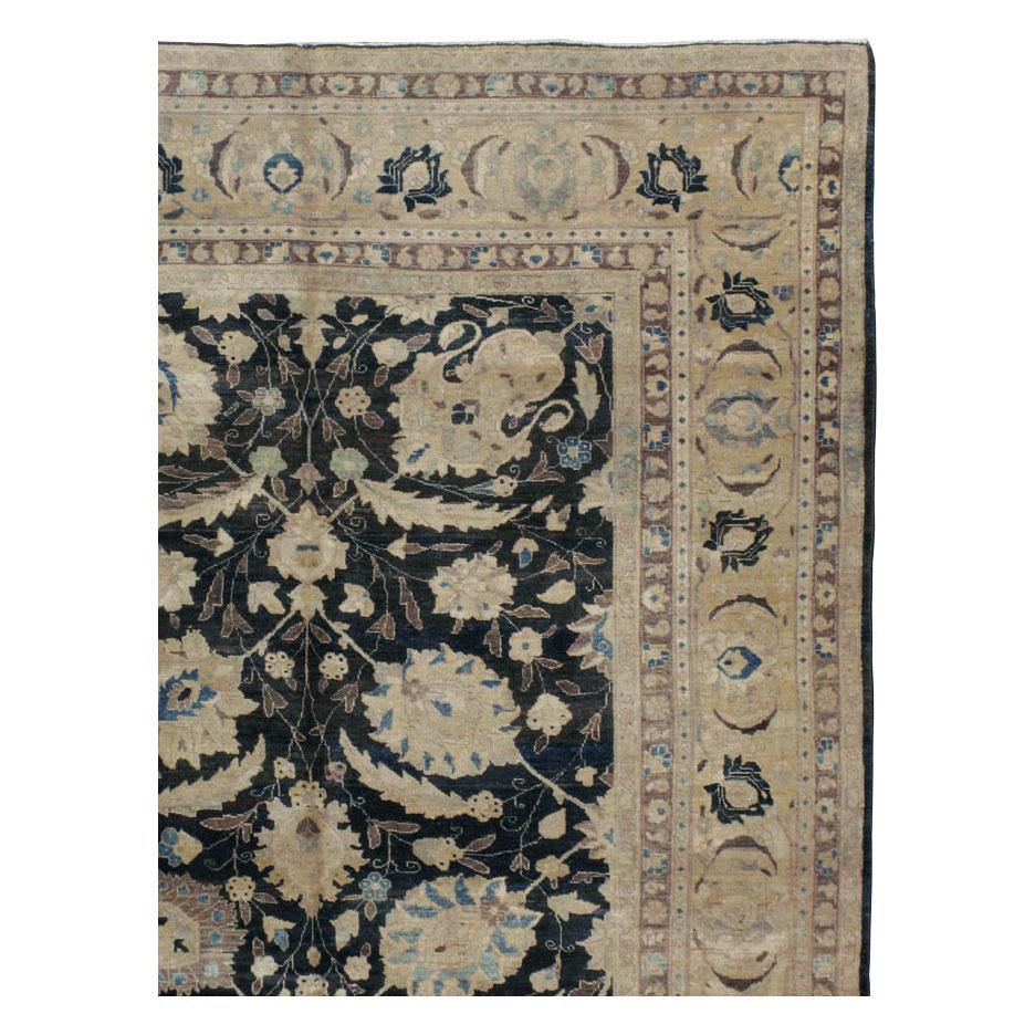 Mid-20th Century Handmade Persian Sickle Leaf Tabriz Room Size Carpet In Good Condition For Sale In New York, NY