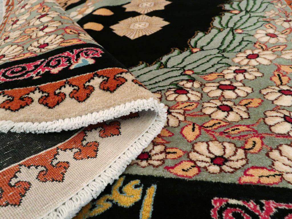 Mittleres 20. Jahrhundert Handgefertigter kleiner persischer Täbris-Teppich mit Bildmotiven von König Georg V. im Angebot 1