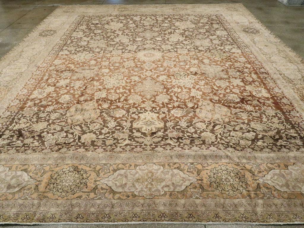 Mid-20th Century Handmade Persian Tabriz Large Room Size Carpet In Good Condition For Sale In New York, NY
