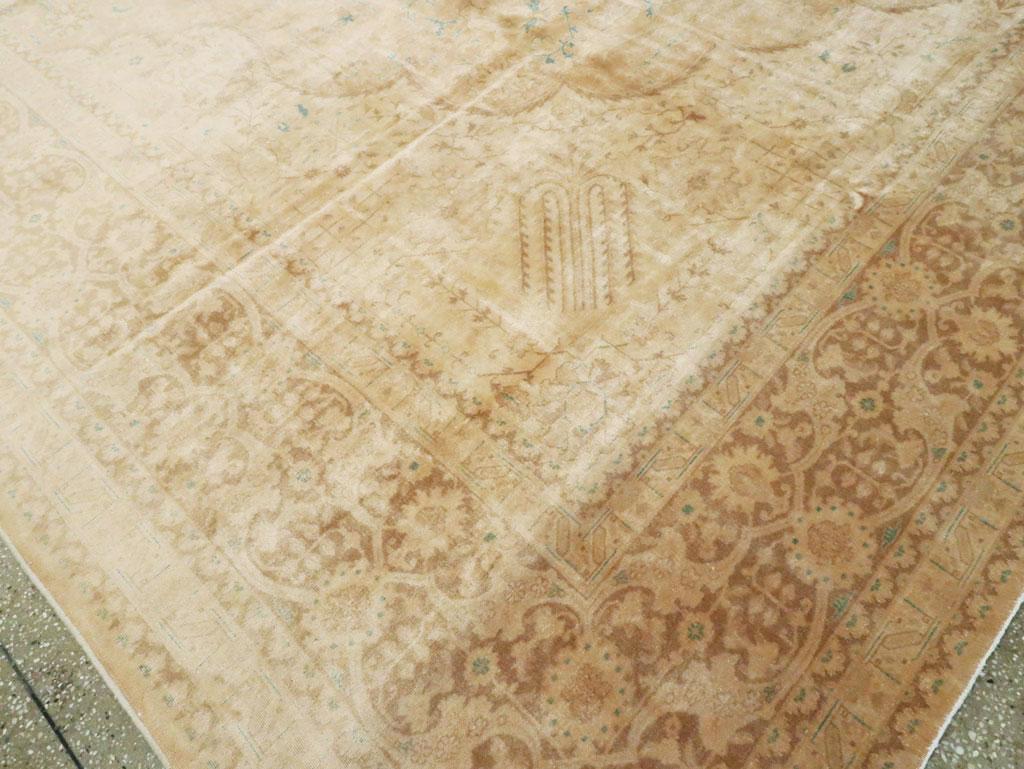 Mid-20th Century Handmade Persian Tabriz Large Room Size Carpet For Sale 3