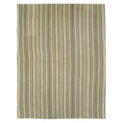 Tapis d'accent Kilim persan tribal à tissage plat:: fabriqué à la main au milieu du 20e siècle