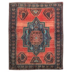 Handgefertigter quadratischer Hamadan-Teppich im persischen Stammesstil, Mitte des 20. Jahrhunderts