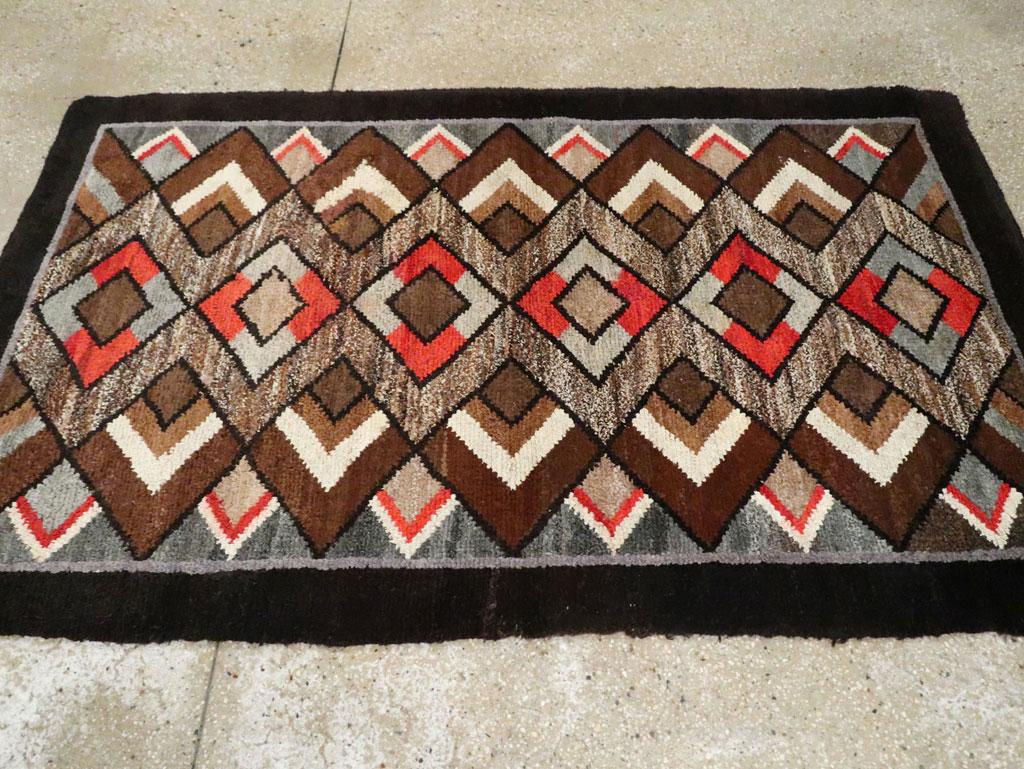 Mid-20th Century Handmade Polish Geometric Art Deco Style Accent Rug In Excellent Condition For Sale In New York, NY