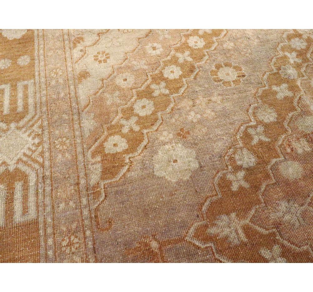 Mid-20th Century Handmade Samarkand Accent Rug In Good Condition For Sale In New York, NY