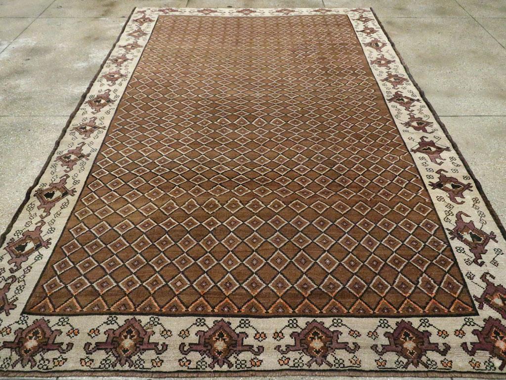 Mid-20th Century Handmade Turkish Room Size Carpet in Brown and Cream In Excellent Condition For Sale In New York, NY