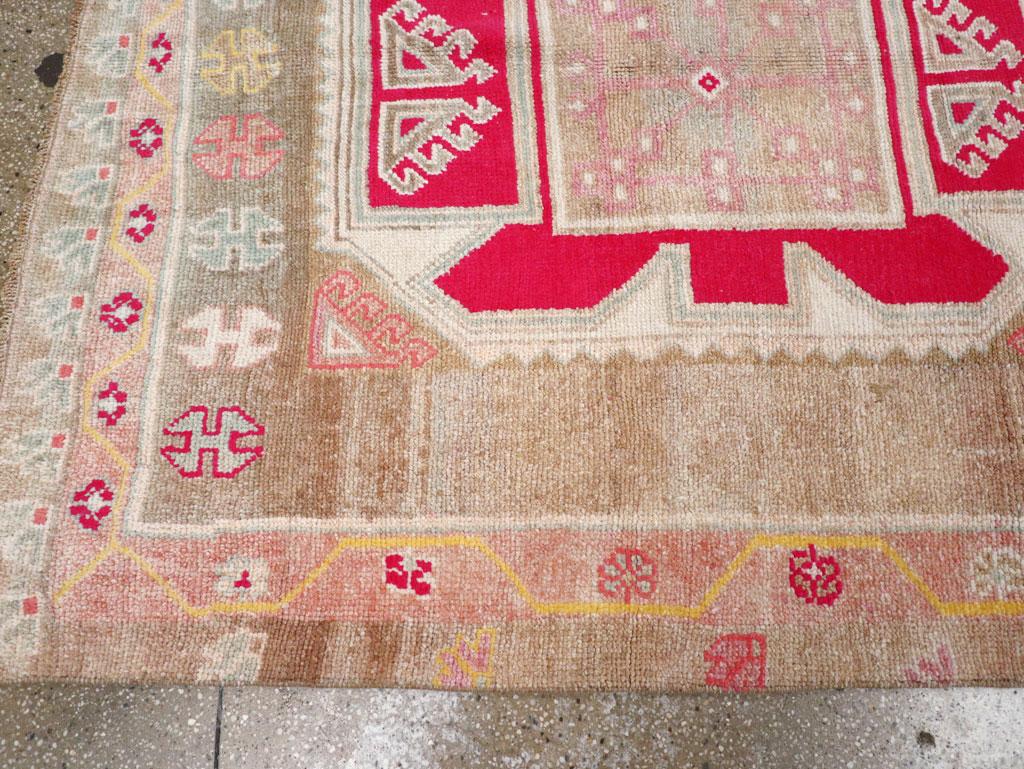 Mid-20th Century Handmade Turkish Anatolian Gallery Carpet For Sale 1