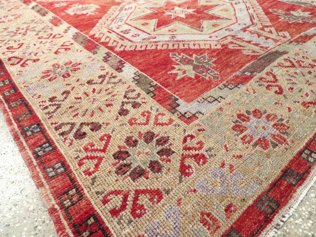 Mid-20th Century Handmade Turkish Anatolian Gallery Carpet For Sale 3