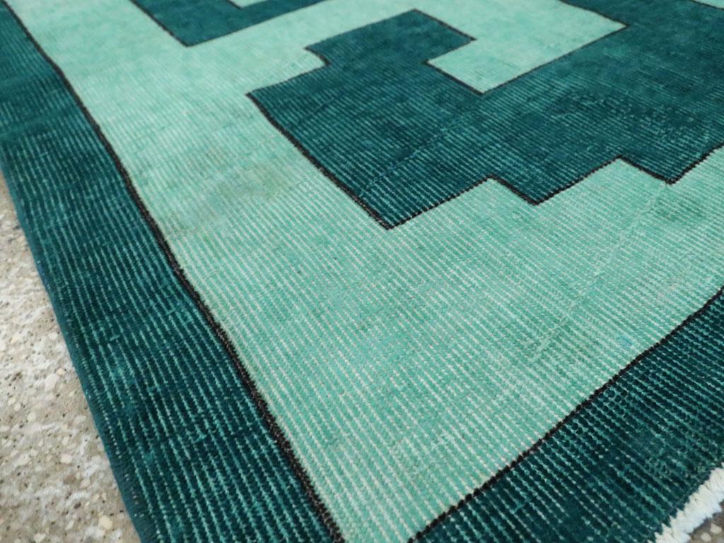 Handgefertigter türkischer anatolischer geometrischer Teppich in Teal aus der Mitte des 20. Jahrhunderts im Angebot 1