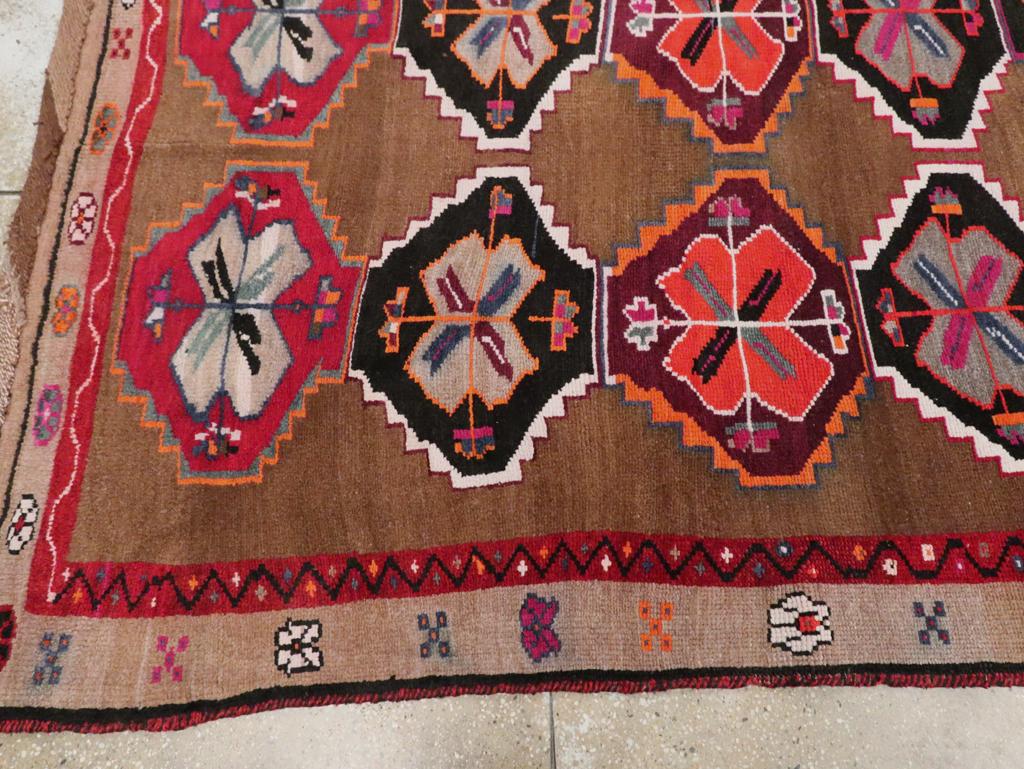 Mid-20th Century Handmade Turkish Anatolian Room Size Carpet For Sale 1