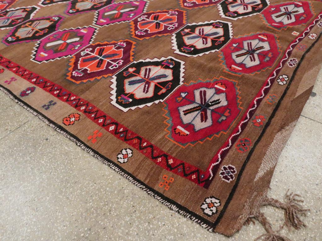 Mid-20th Century Handmade Turkish Anatolian Room Size Carpet For Sale 2