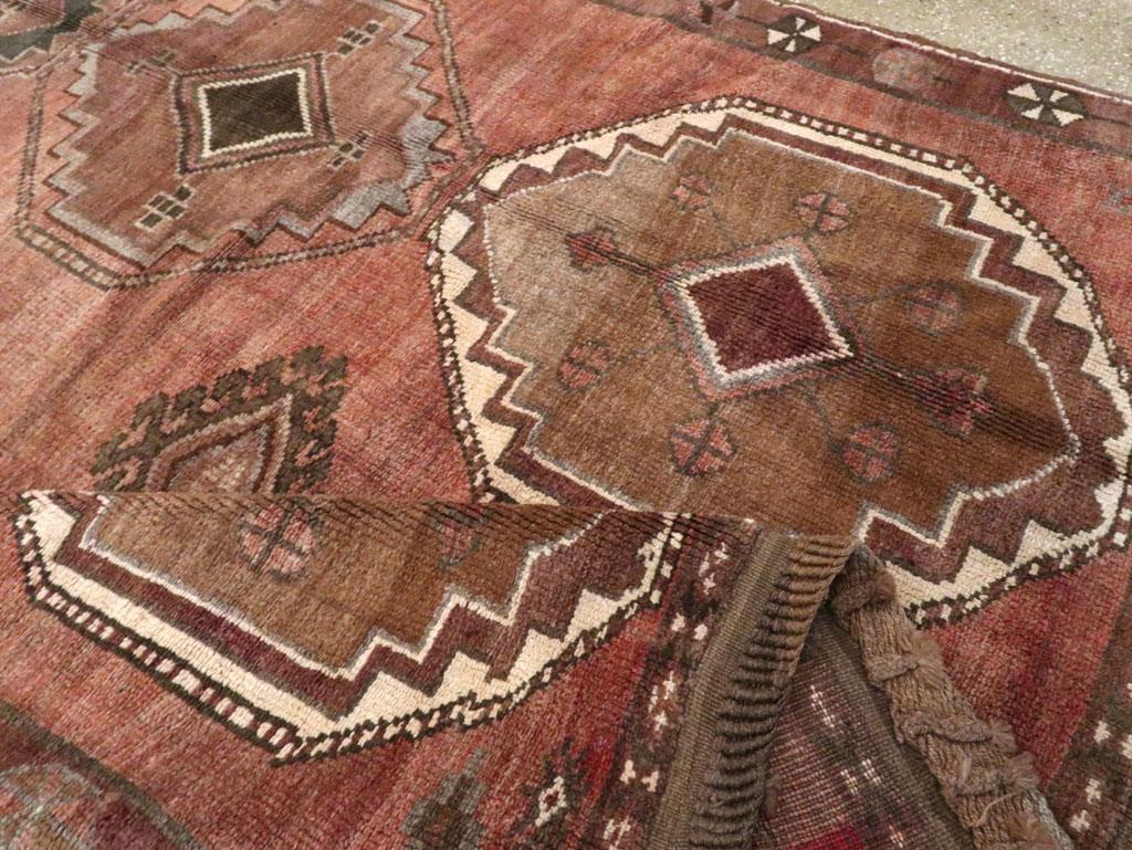 Mid-20th Century Handmade Turkish Anatolian Room Size Carpet For Sale 3