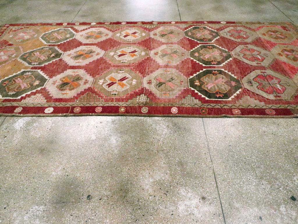 Mid-20th Century Handmade Turkish Anatolian Room Size Gallery Carpet For Sale 1