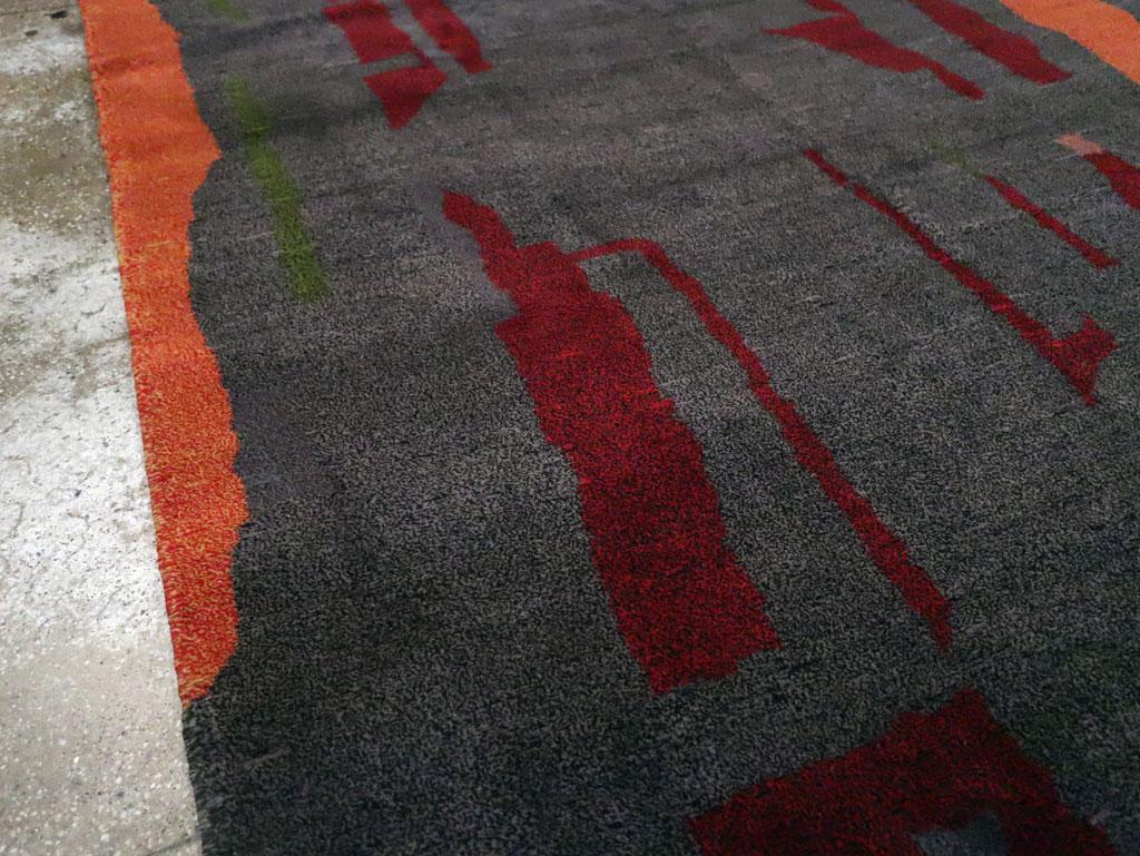 Kleiner handgefertigter türkischer anatolischer Teppich in Zimmergröße, Mitte des 20. Jahrhunderts (Handgeknüpft) im Angebot