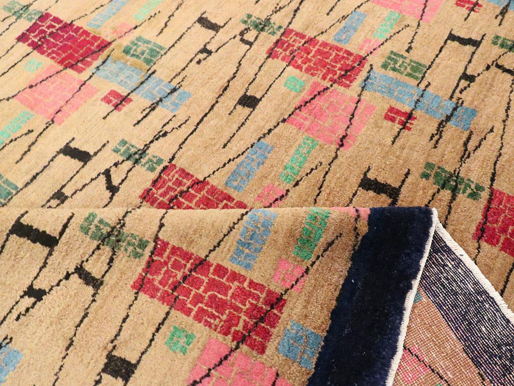 Kleiner handgefertigter türkischer anatolischer Teppich in Zimmergröße, Mitte des 20. Jahrhunderts im Angebot 2