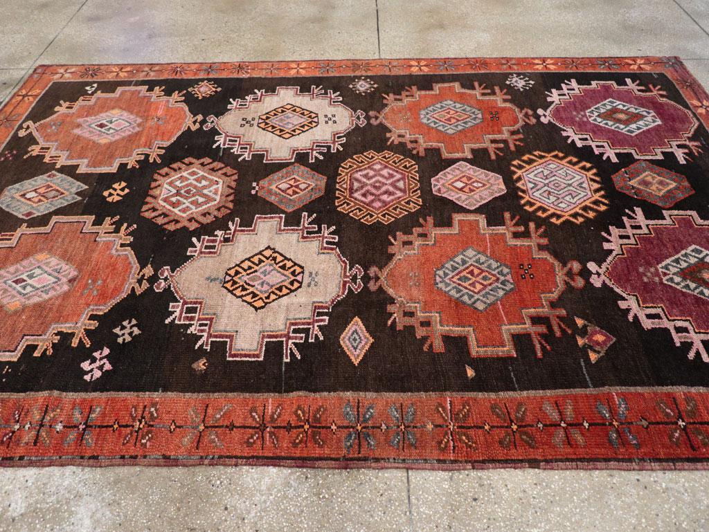 Mid-20th Century Handmade Turkish Anatolian Small Tribal Room Size Carpet In Excellent Condition For Sale In New York, NY