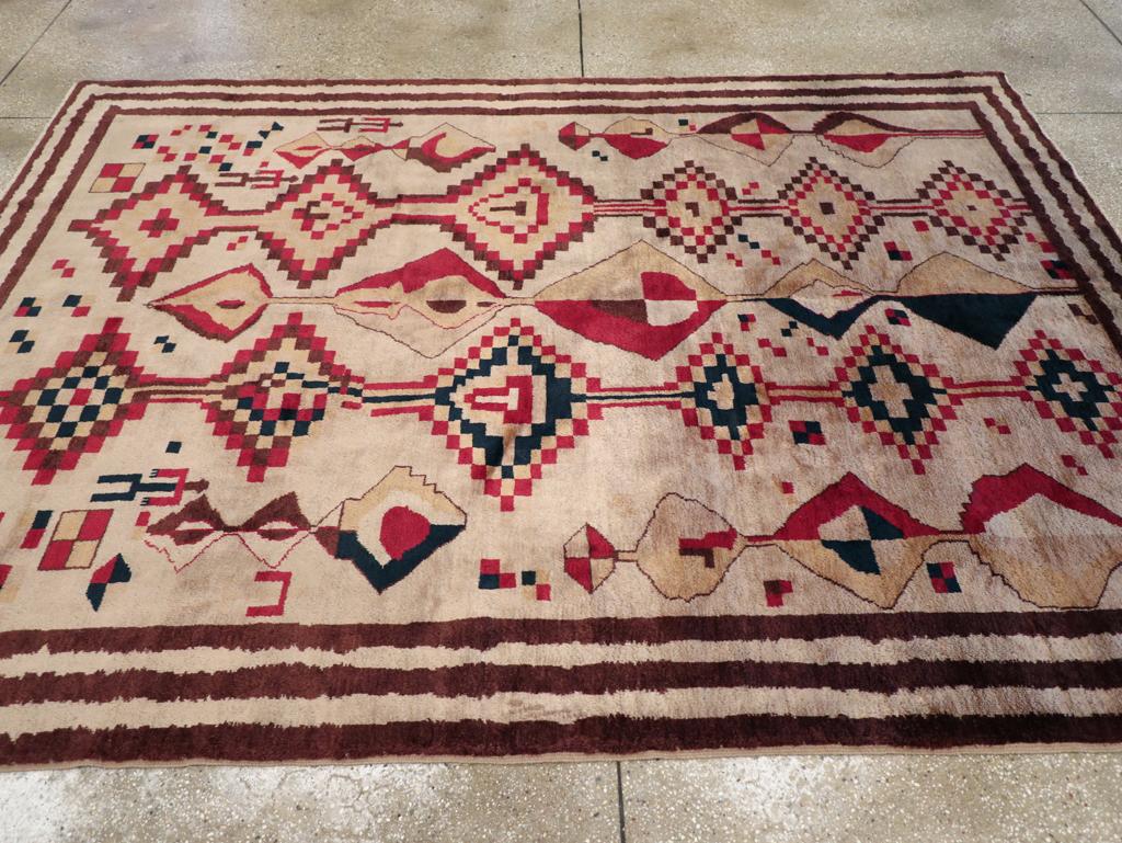 Mid-20th Century Handmade Turkish Anatolian Tribal Accent Rug In Excellent Condition For Sale In New York, NY